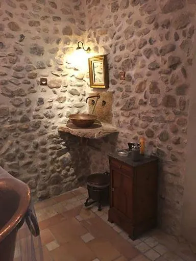 Le Mas des Armouriers Violès France